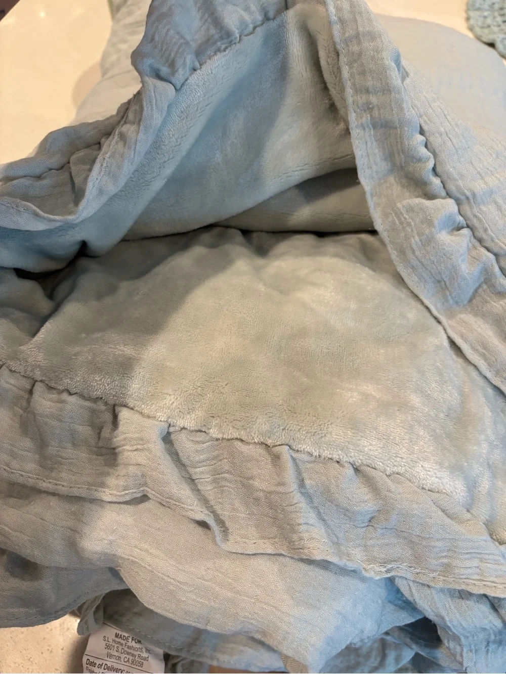 Ruffled Cotton Throw Blanket in Light Green - Unbranded
